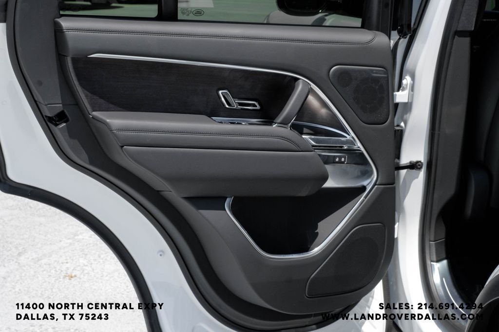 New 2026 Fuji White Land Rover SE image 49