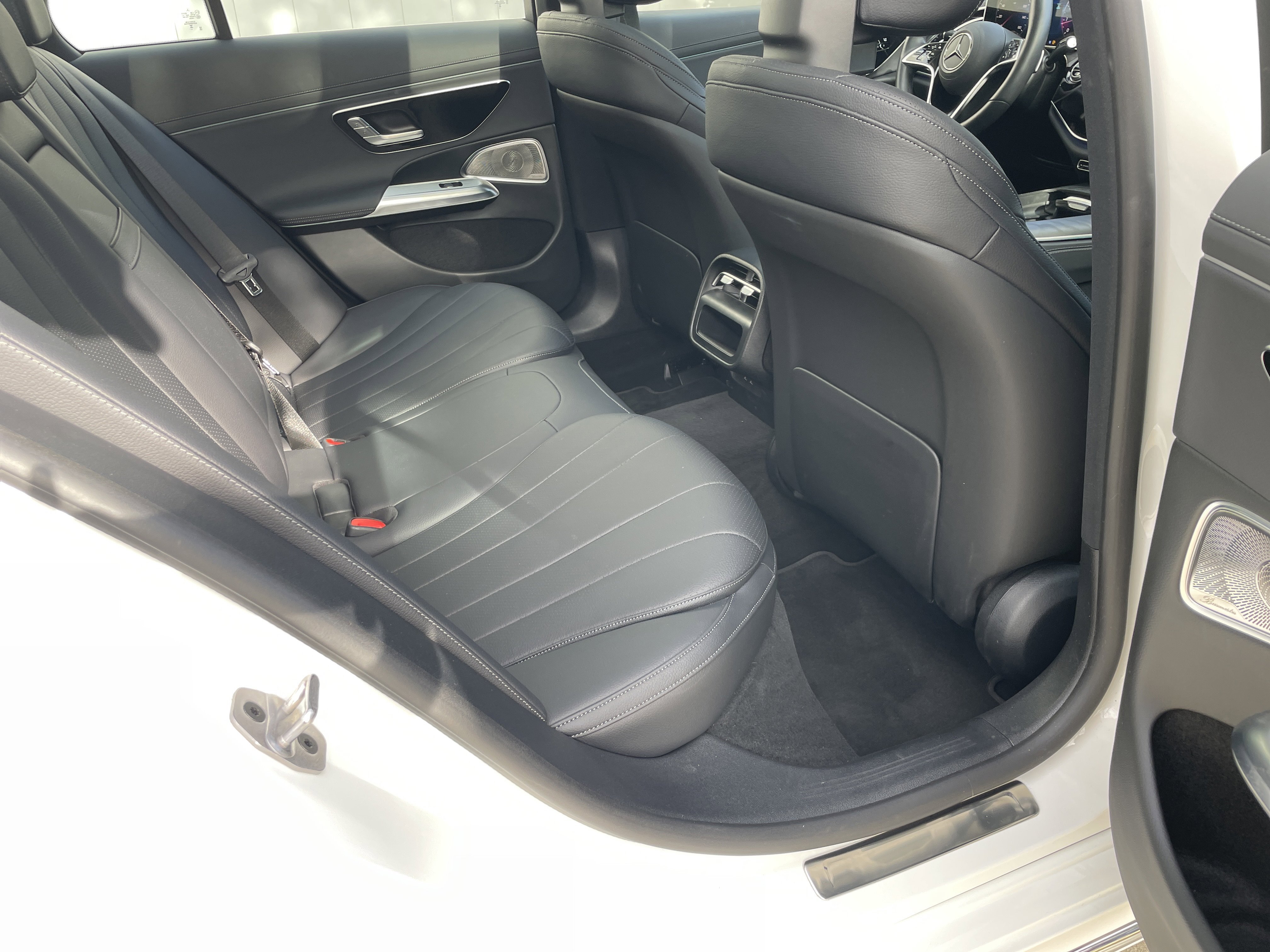 Certified Used 2025 Polar White Mercedes-Benz E 350 RWD Sedan image 44