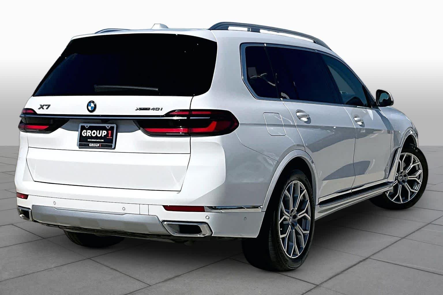 Used 2026 Alpine White BMW xDrive40i image 12