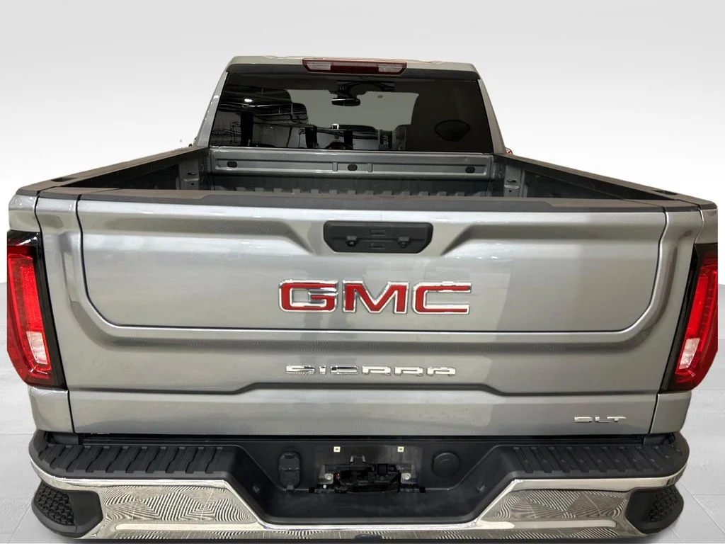Used 2025 Silver GMC SLT image 4