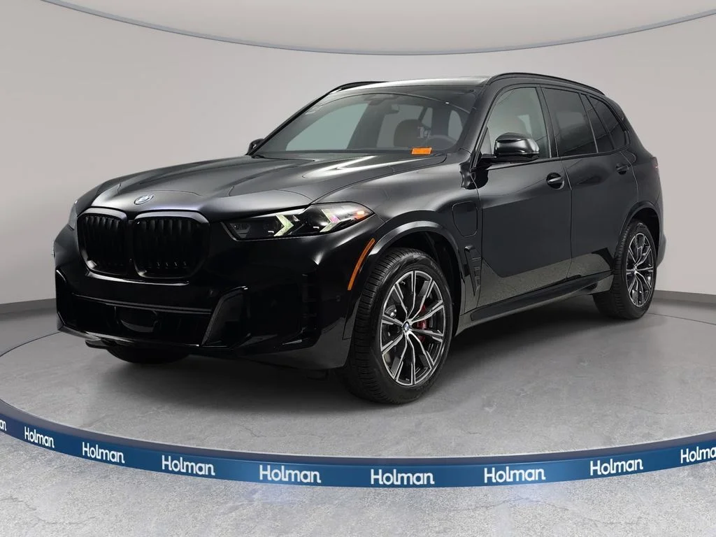 2026 BMW X5 xDrive50e's photo