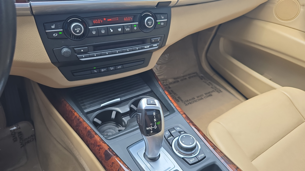 Used 2011 White BMW xDrive35i image 14