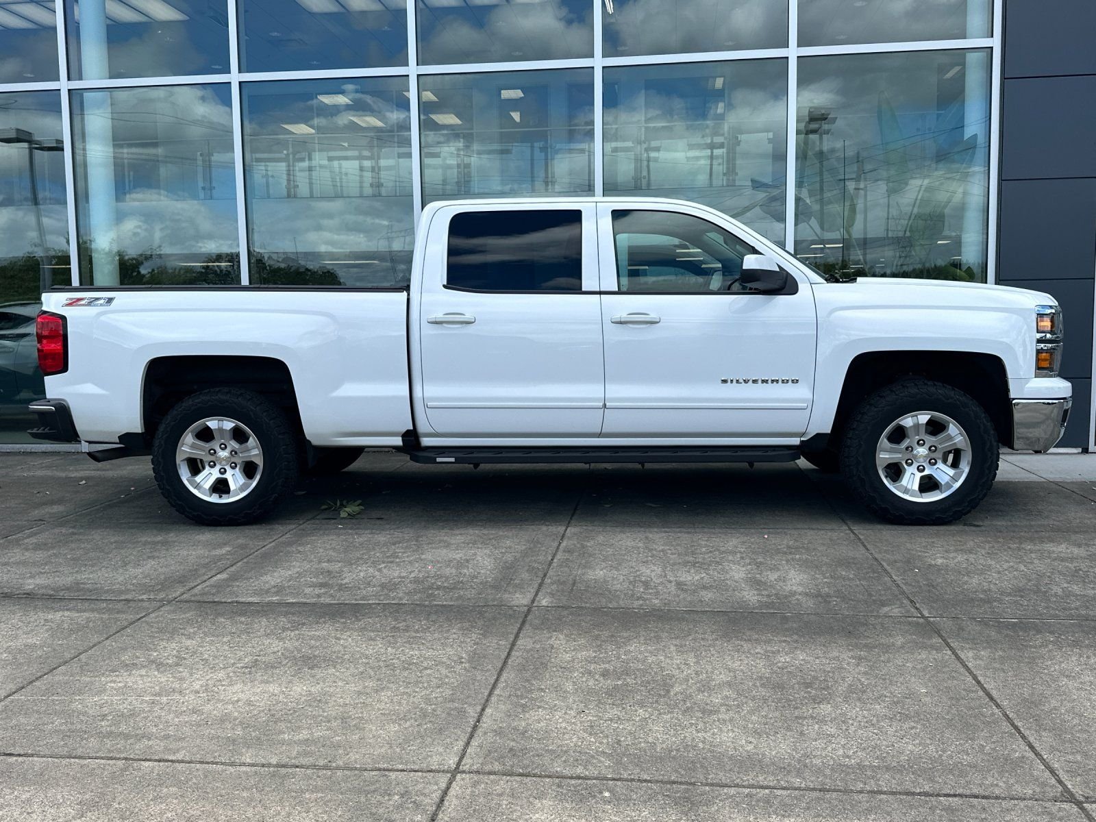 Used 2015 Summit White Chevrolet LT image 2