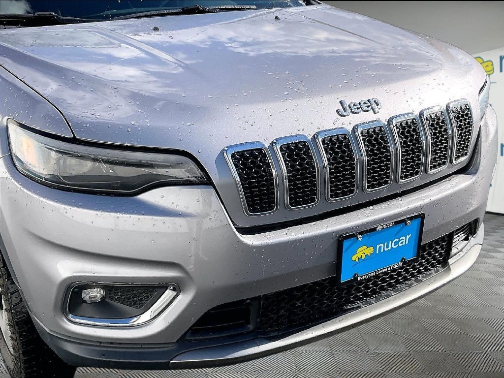 Used 2019 Billet Silver Metallic Clearcoat Jeep Limited image 29