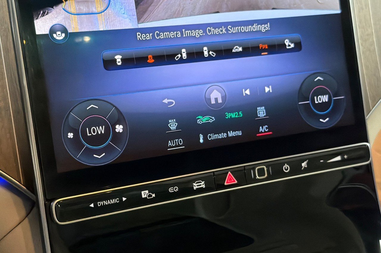 Certified Used 2023 Polar White Mercedes-Benz EQS 450 image 19