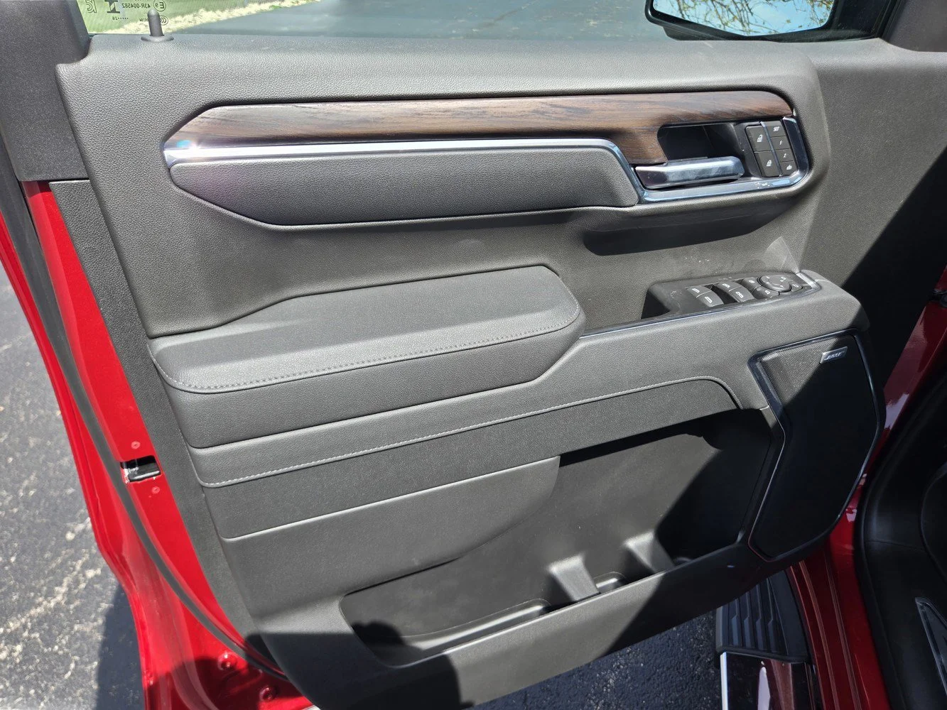 2026 GMC Sierra 1500 SLT - Photo 29
