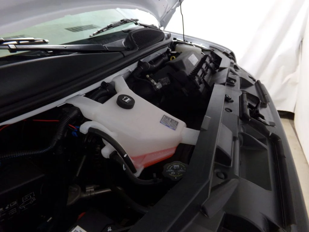 New 2025 Summit White GMC Work Van image 18