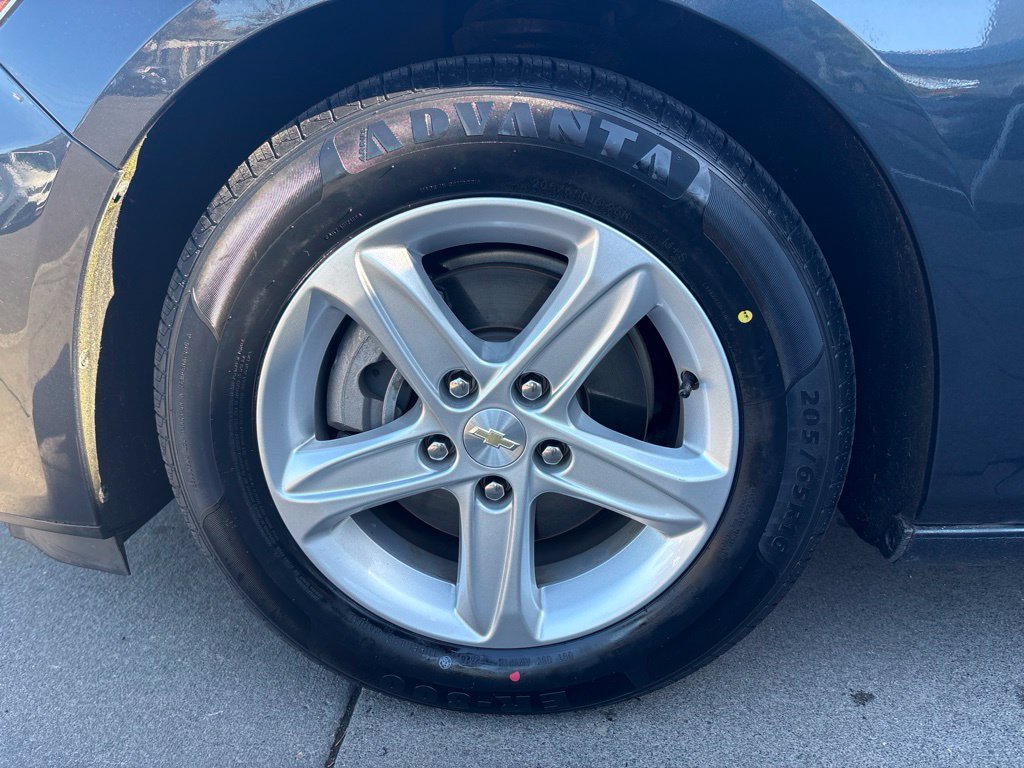 Used 2020 Shadow Gray Metallic Chevrolet LS image 11