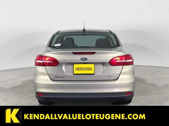 Used 2015  Ford SE image 6