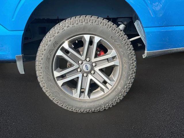 Used 2021 Blue Ford XL image 9