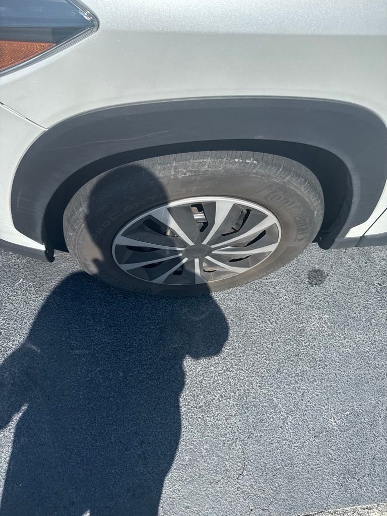 Used 2022 Beige Toyota L image 4