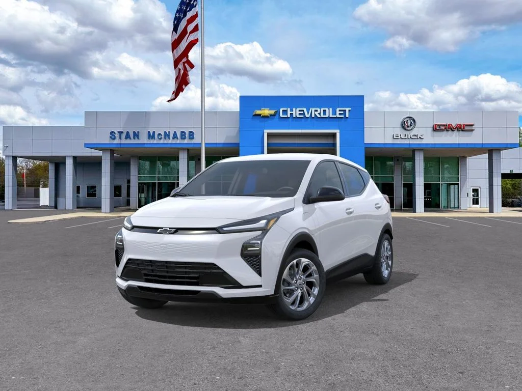 New 2027 Summit White Chevrolet LT image 8