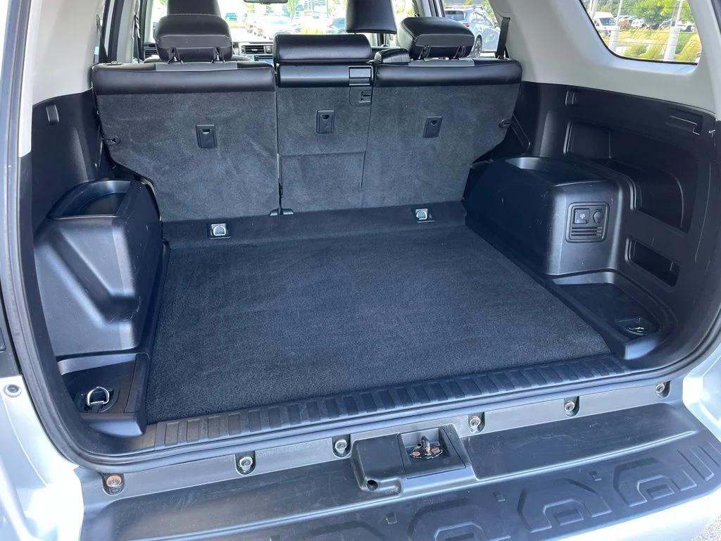 Used 2018 Classic Silver Metallic Toyota SR5 Premium image 7