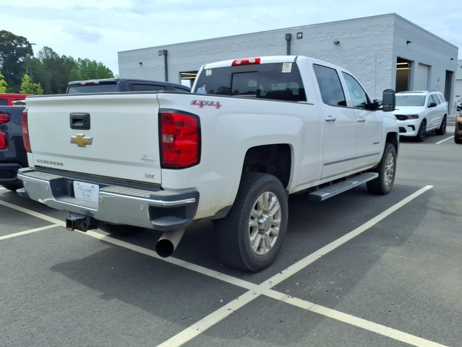 Used 2015 Summit White Chevrolet LTZ image 9