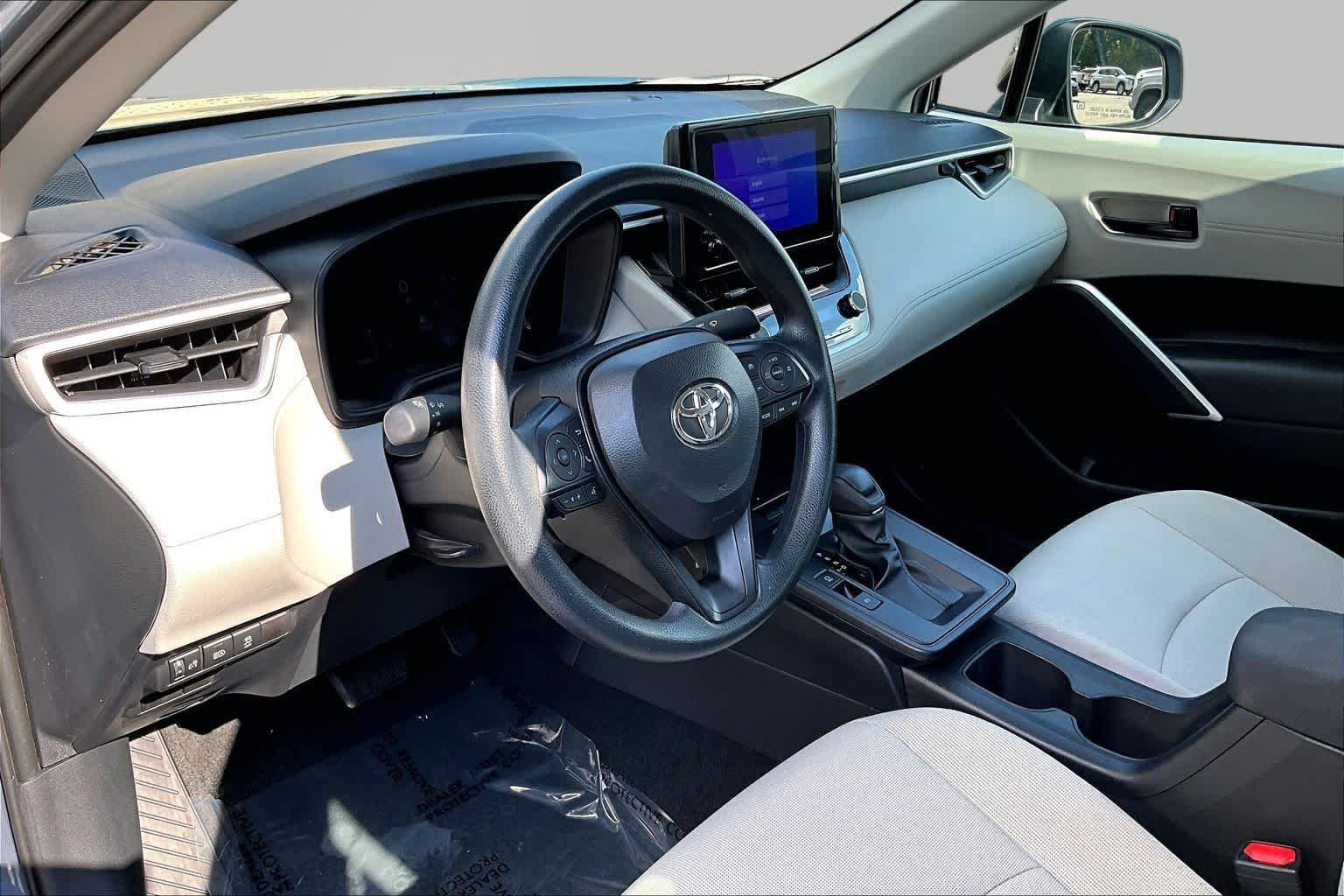 Used 2026 Celestite Toyota L image 18