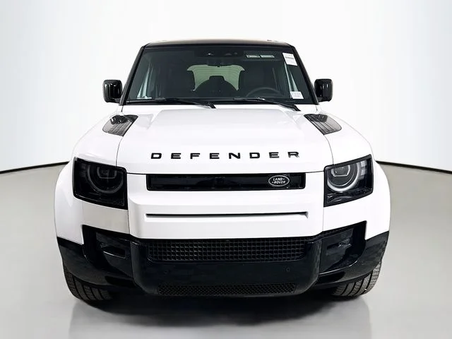 New 2026 Fuji White Land Rover X-Dynamic SE image 2