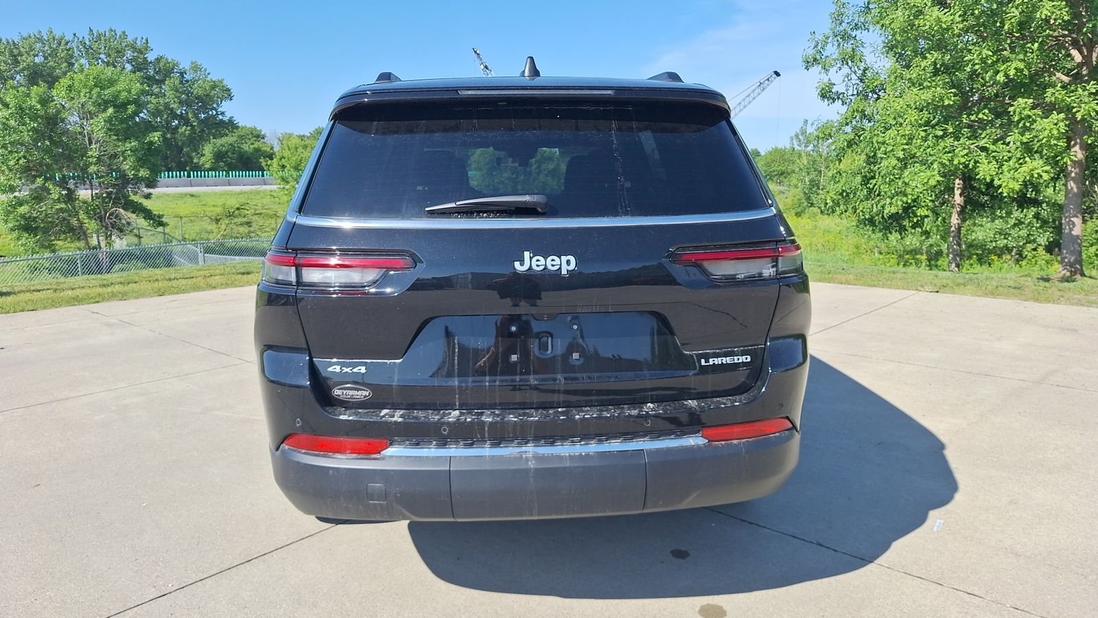 Used 2025 Black Jeep Laredo image 4