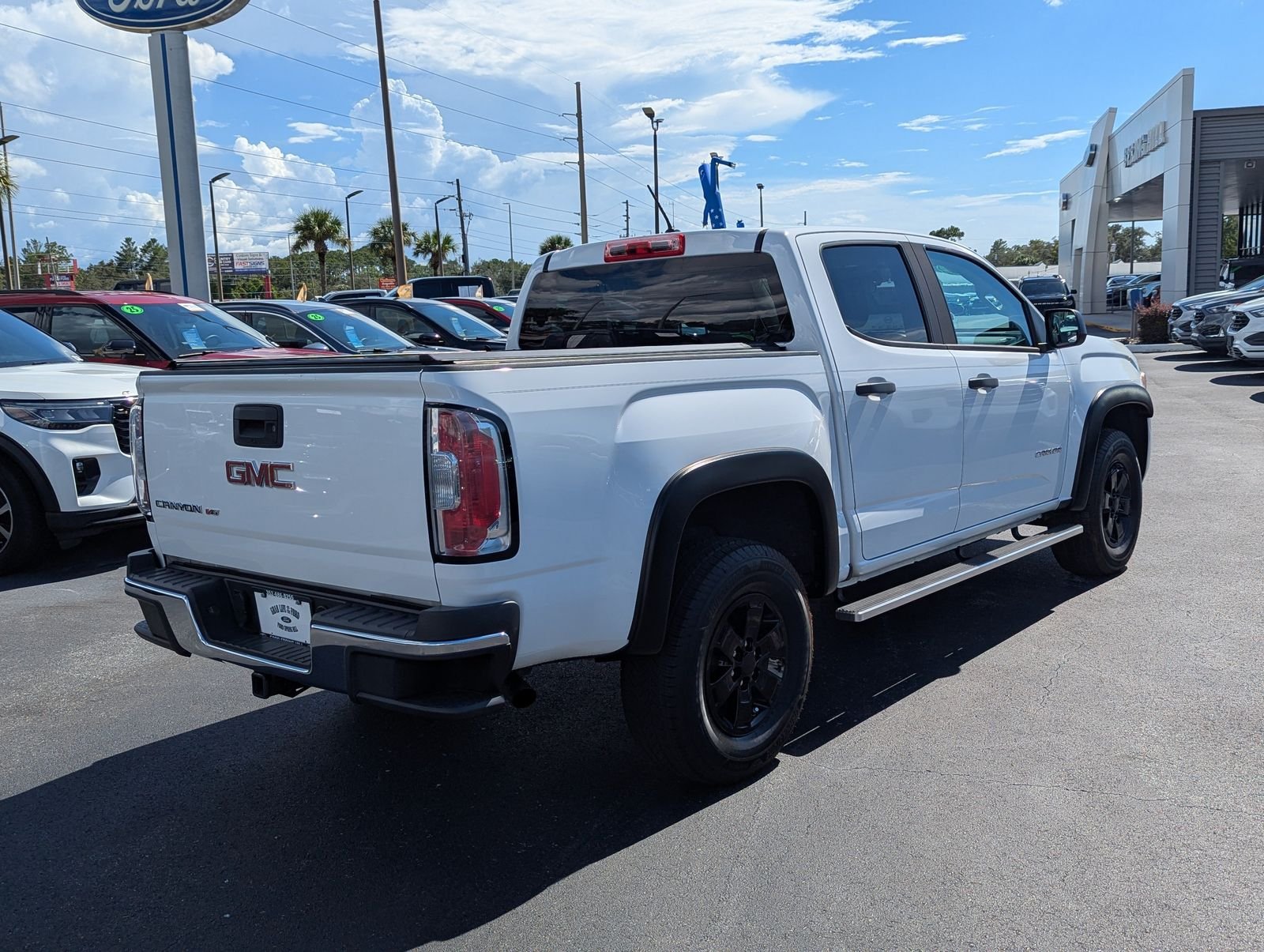 Used 2020 Summit White GMC Base image 9