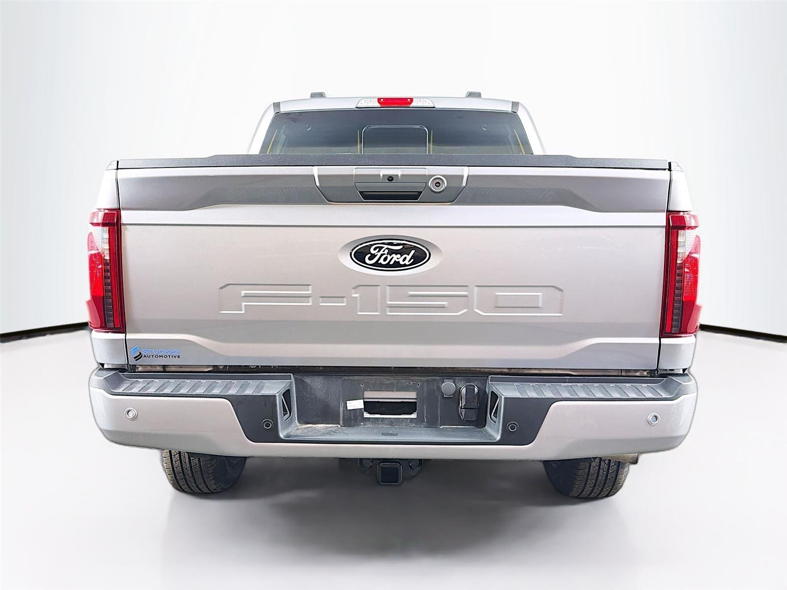 Used 2024 Iconic Silver Ford XLT image 6