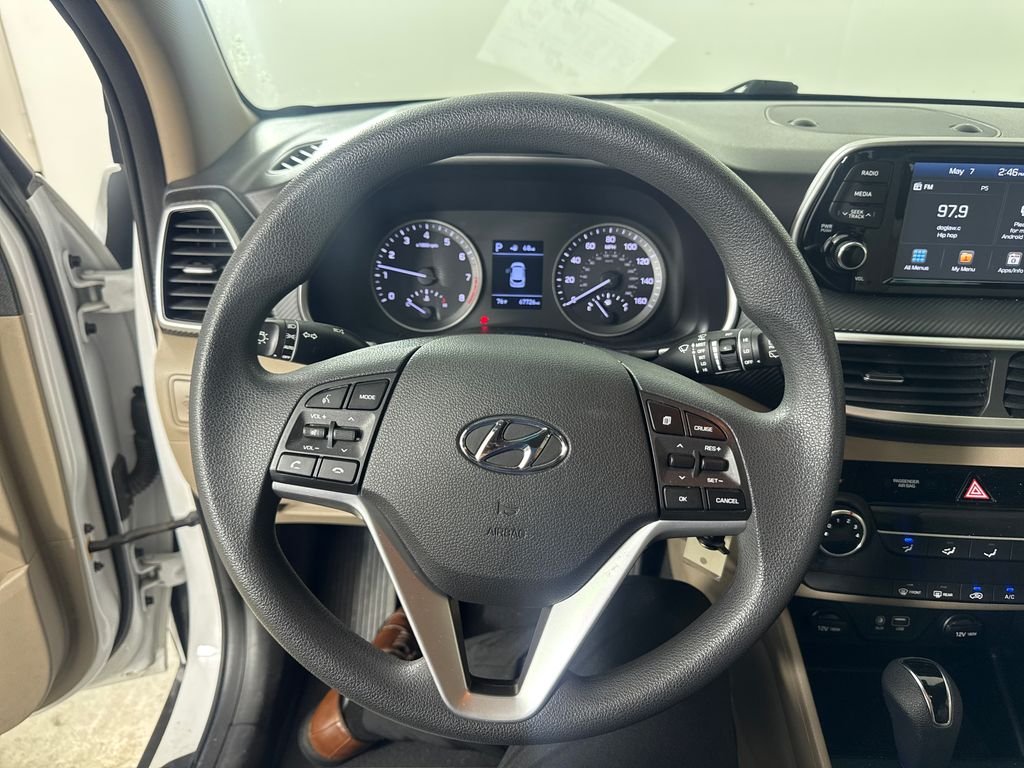 Used 2019 White Hyundai SE image 23