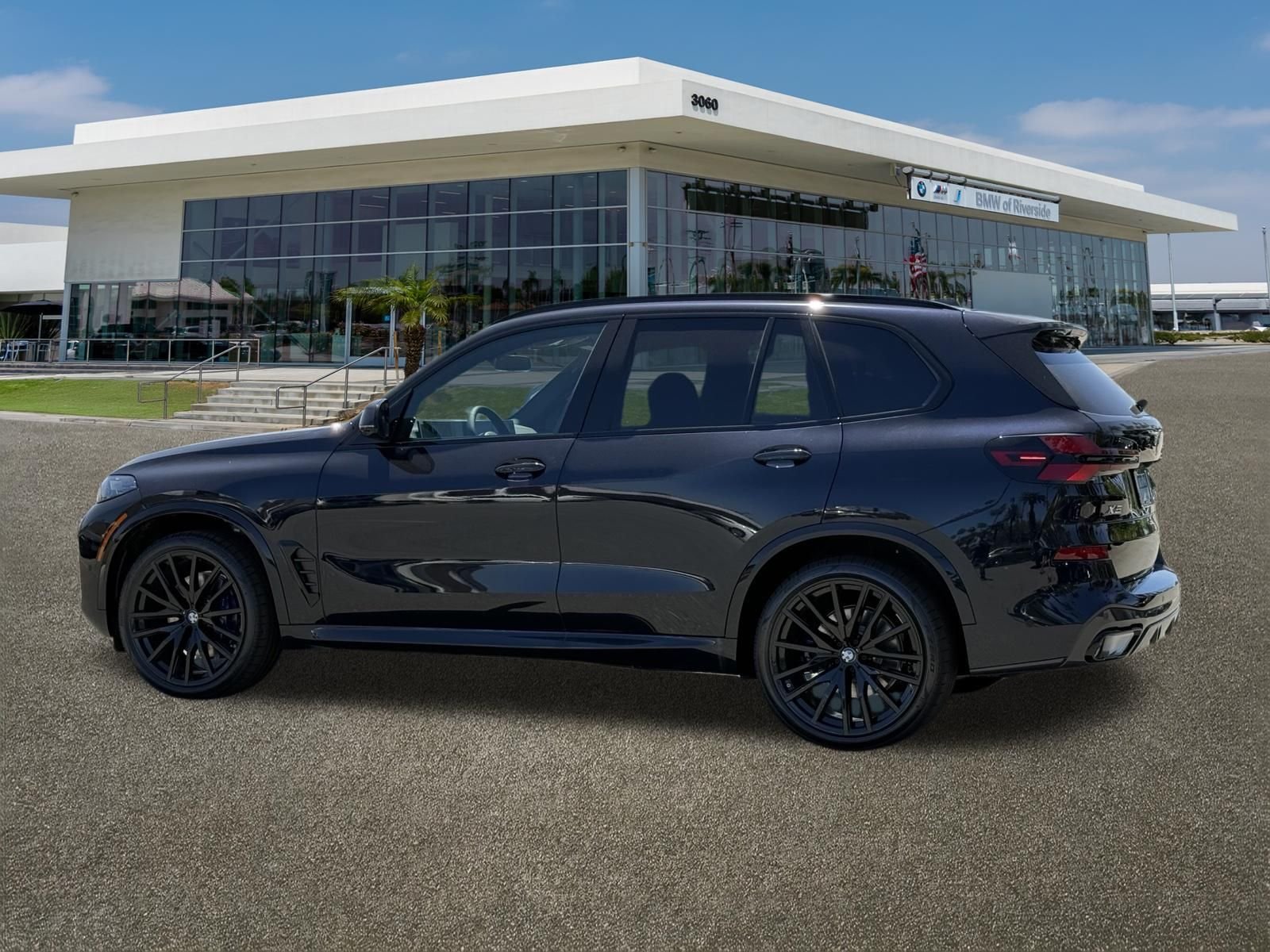 New 2026 Carbon Black Metallic BMW sDrive40i image 7