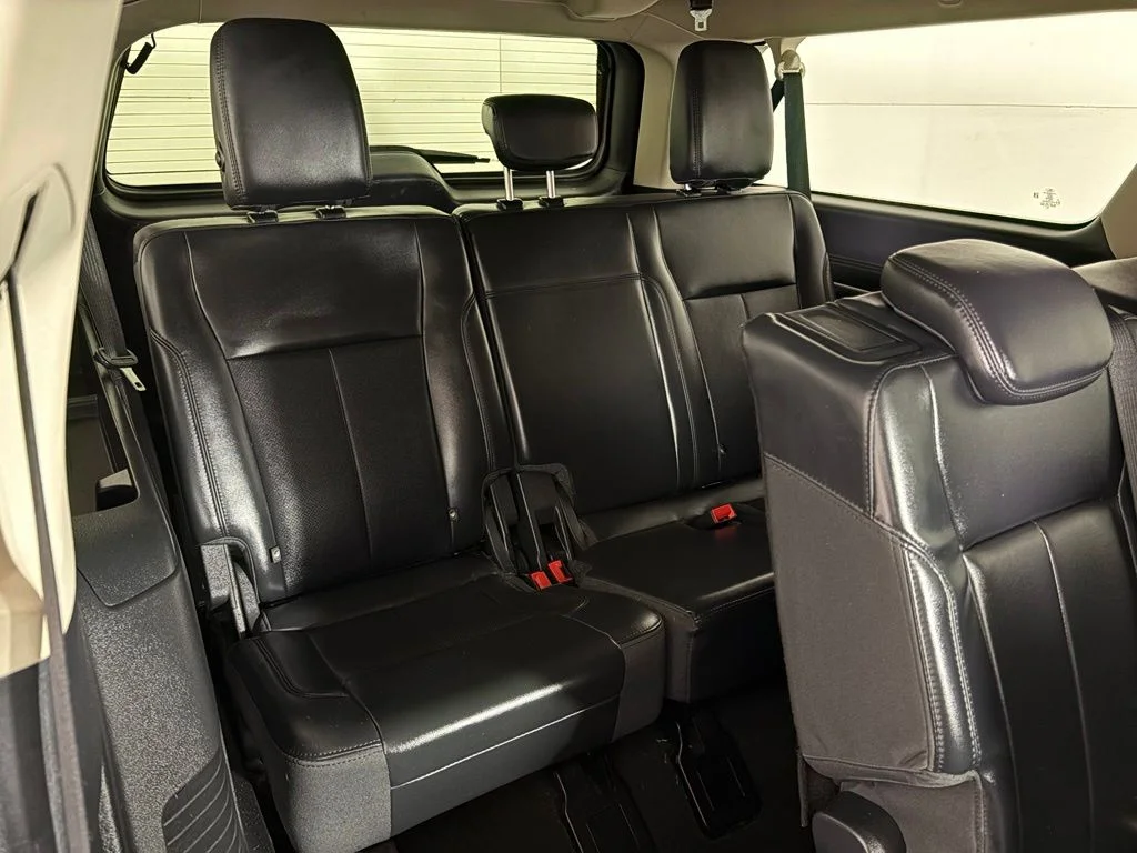 Used 2024 Silver Ford XLT image 46