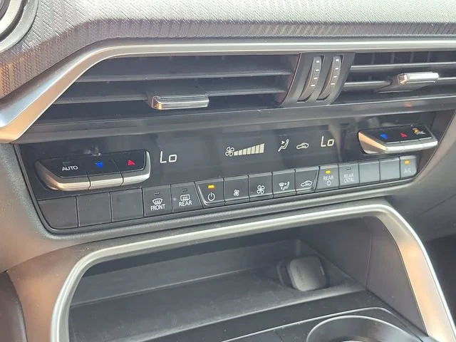 2025 Mazda CX-90 Select Package - Photo 31