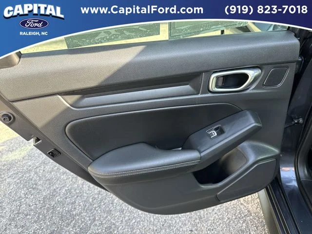 Used 2024  Honda EX-L image 17