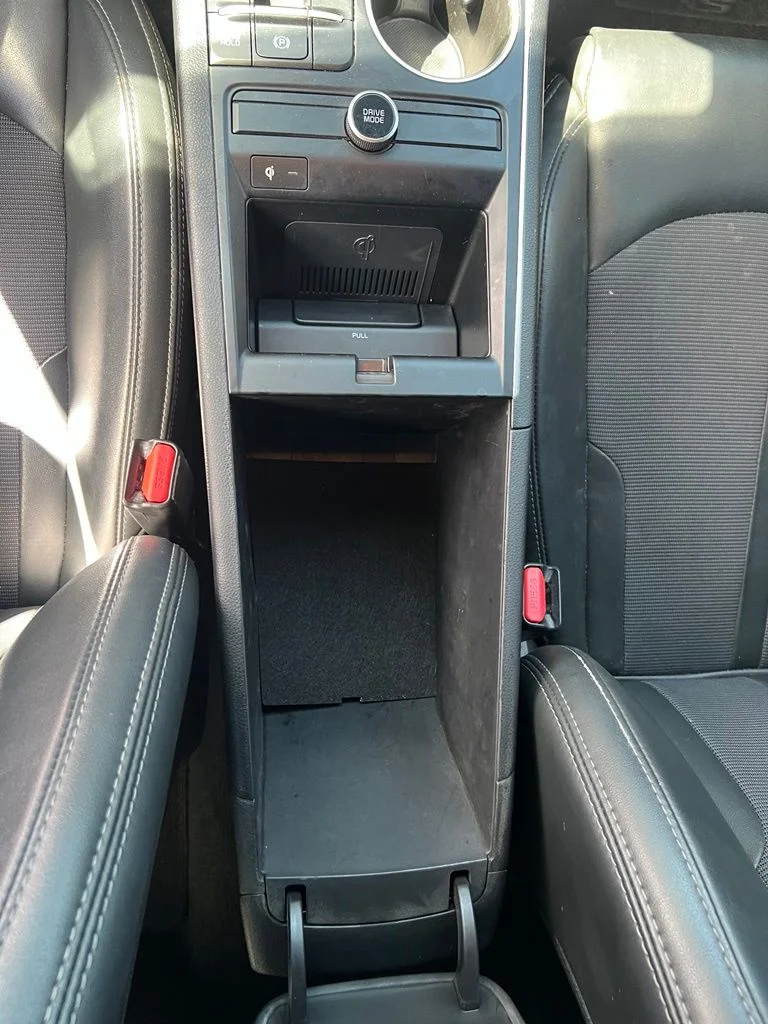 Used 2023 Wolf Gray Kia GT-Line image 18
