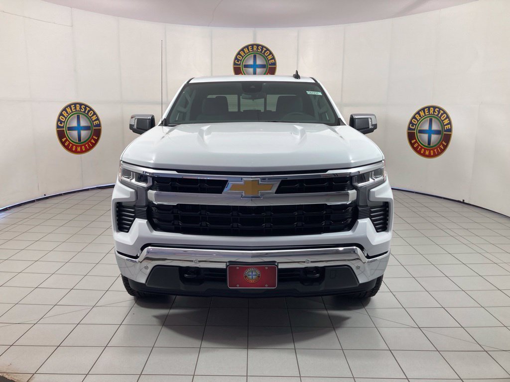 New 2026 Summit White Chevrolet LT image 16