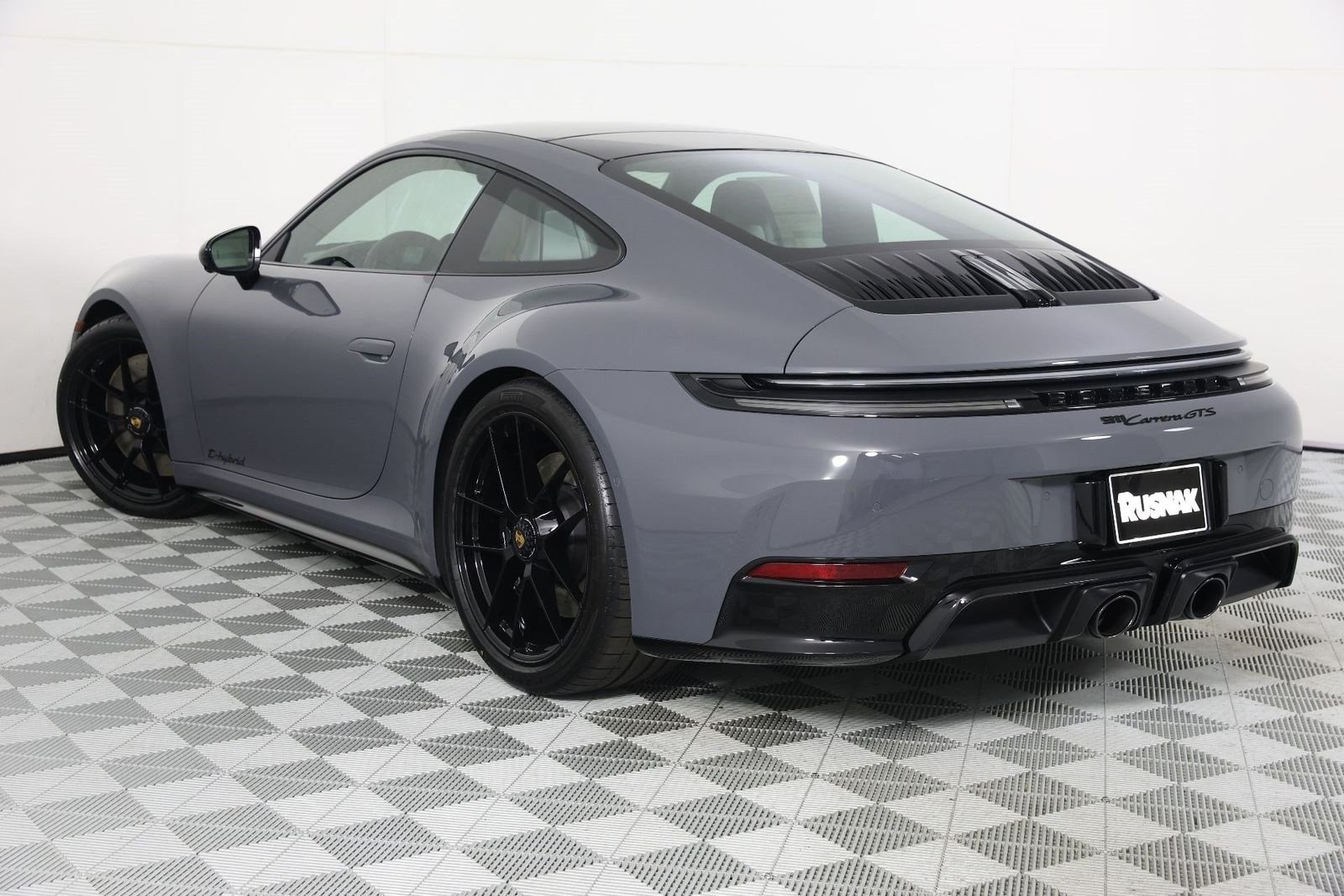New 2026 Slate Grey Neo Porsche Carrera GTS image 3