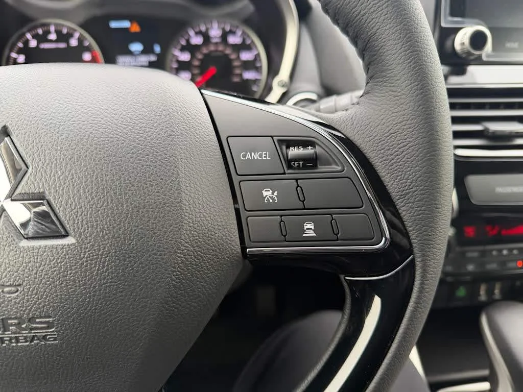 2026 Mitsubishi Eclipse Cross SE - Photo 25