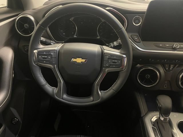 Used 2024 Summit White Chevrolet 3LT image 16