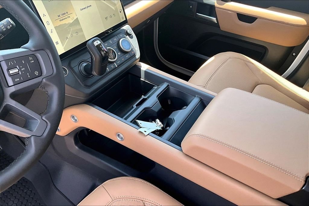 New 2026 Fuji White LAND ROVER S image 8