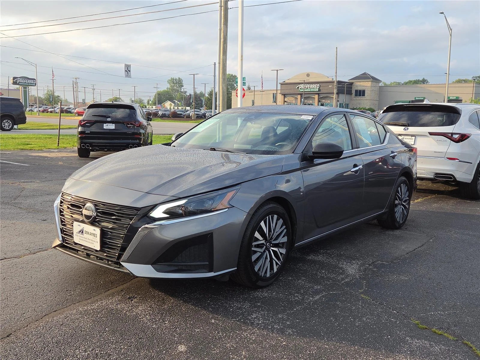 Used 2024 Gun Metallic Nissan 2.5 SV image 3