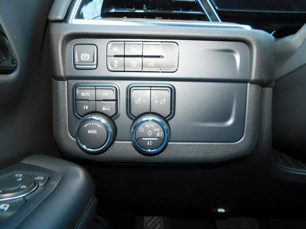 2025 Chevrolet Suburban High Country - Photo 39
