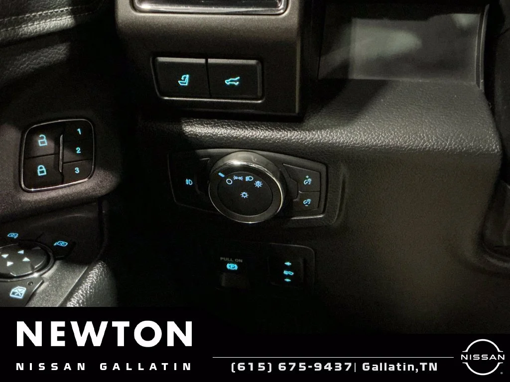 Used 2018 Magnetic Ford Limited image 45
