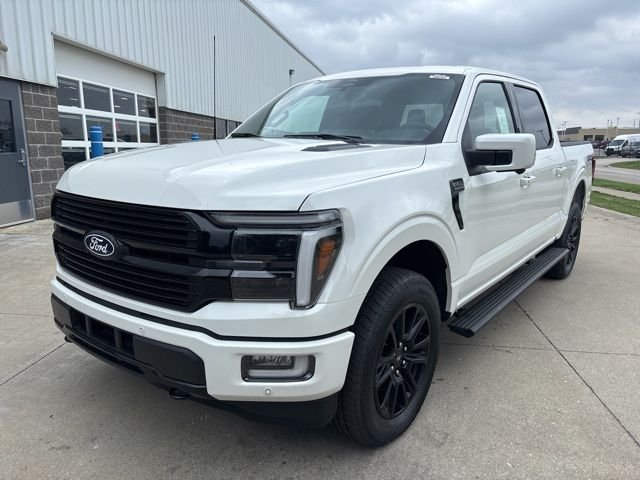 New 2026 Star White Metallic Tri-Coat Ford Platinum® image 3