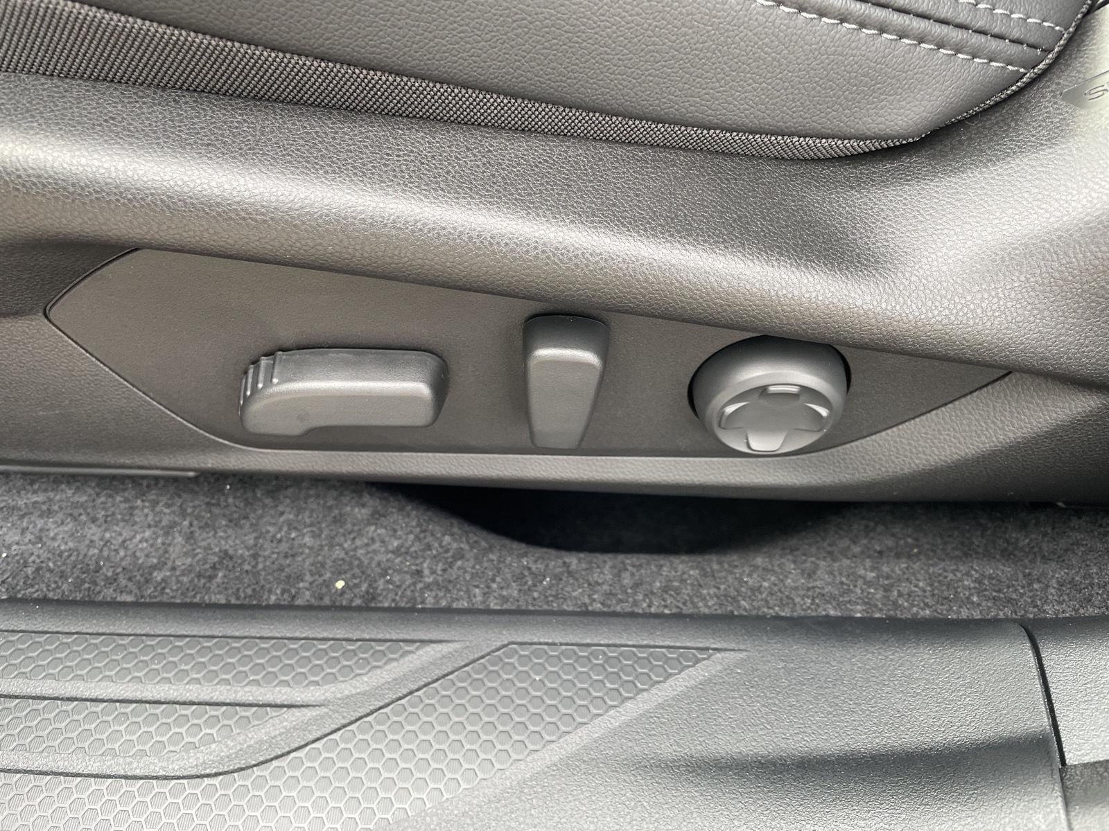 New 2026 MAGNETITE GRAY METALLIC Subaru Touring image 10