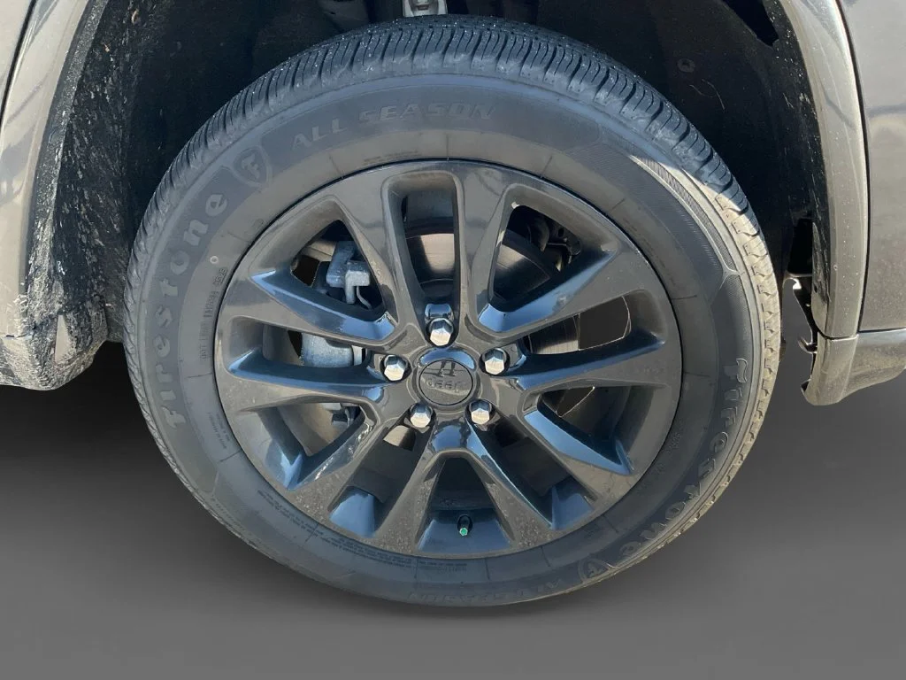 Used 2020 Gray Jeep Altitude image 12
