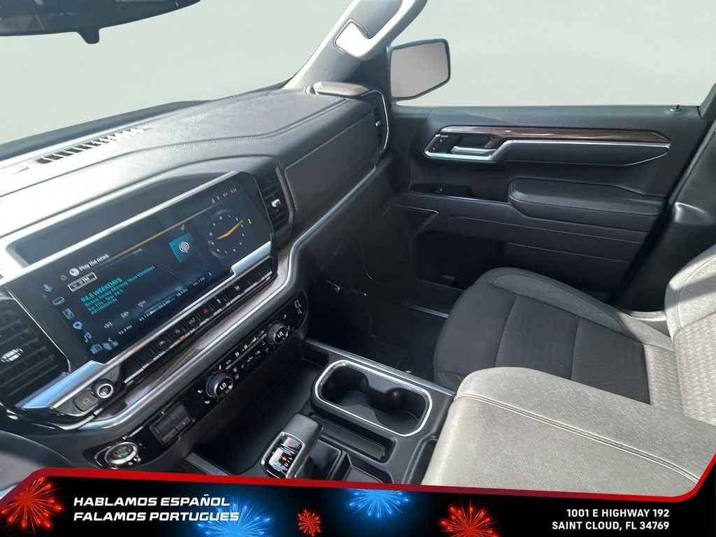 Used 2025 Sterling Gray Metallic Chevrolet RST image 23