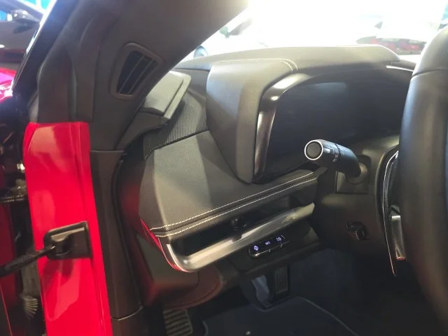 Used 2025 Red Chevrolet Z06 image 12