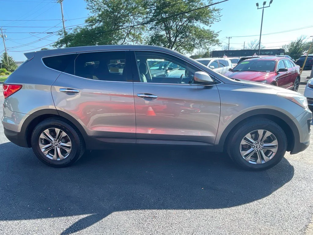 Used 2015 Gray Hyundai Base image 7