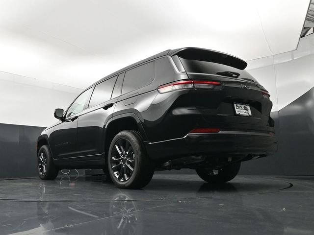 New 2026 Diamond Black Crystal Pearl-Coat Exterior Paint Jeep Limited image 22