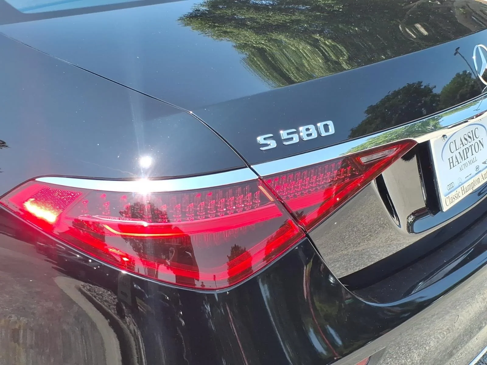 Certified Used 2024 Black Mercedes-Benz S 580 image 11