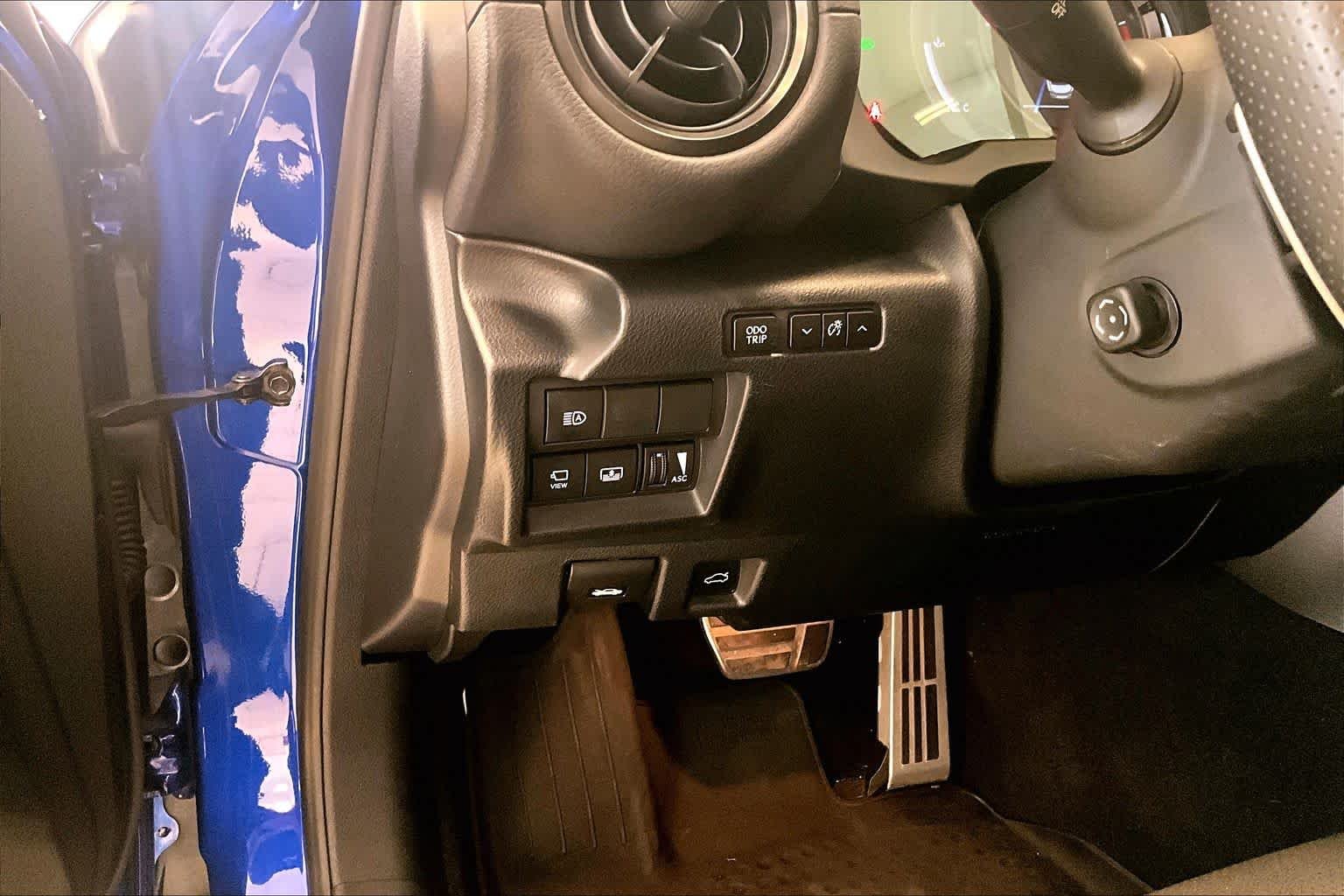 Used 2024 Ultrasonic Blue 2.0 Lexus F SPORT Performance Premium image 31
