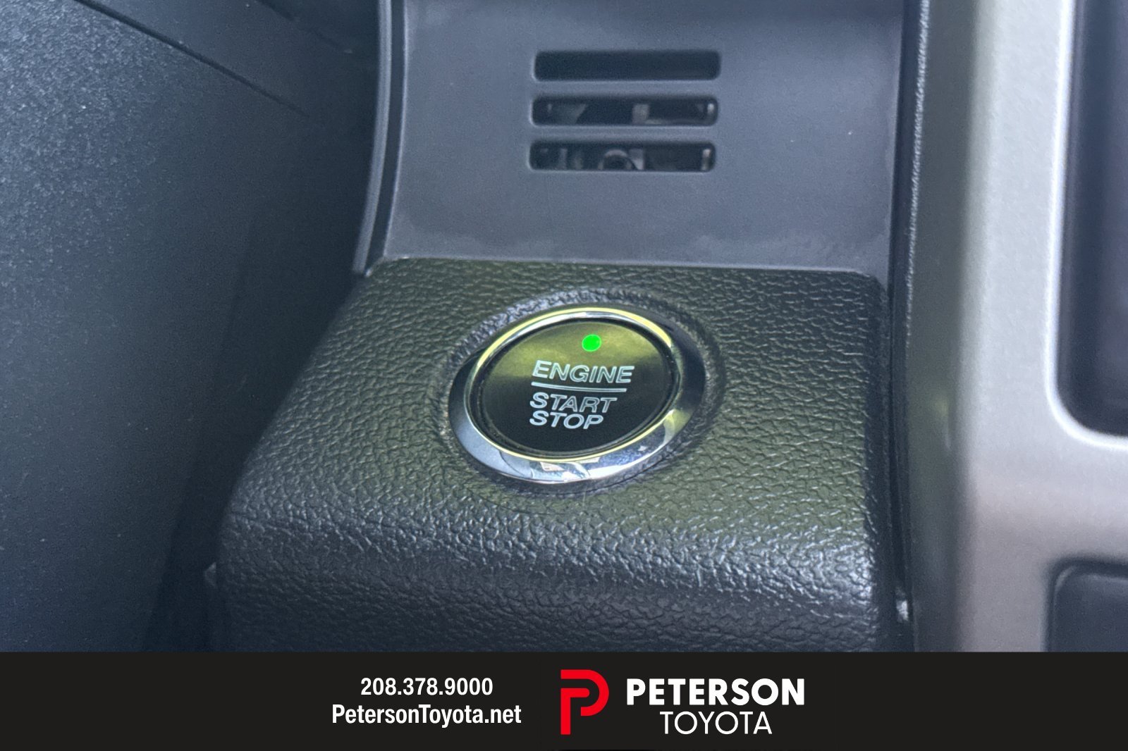 Used 2020 White Ford Lariat image 21