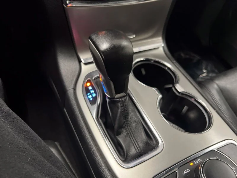 Used 2020 Blue Jeep Limited image 31