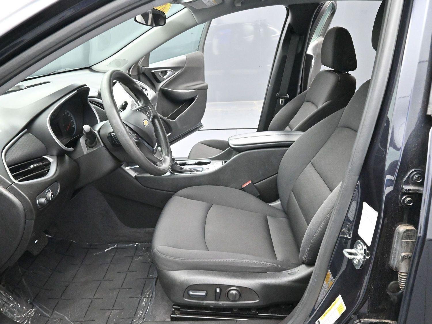 2023 Chevrolet Malibu 1LT - Photo 13