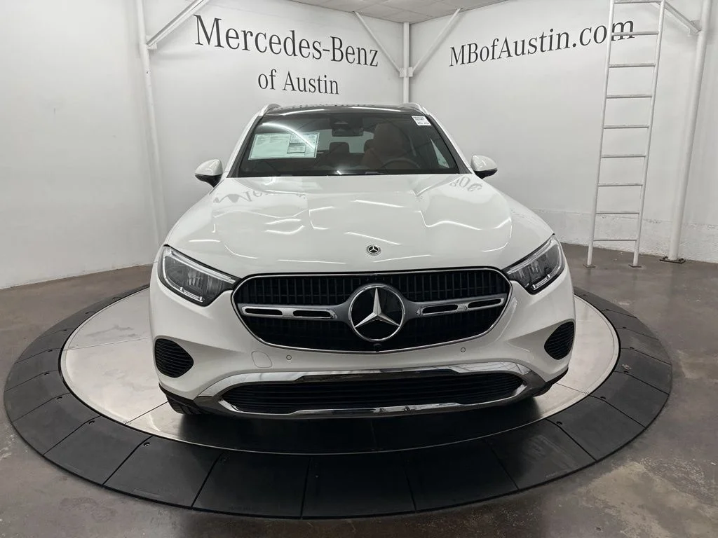 Used 2026 White Mercedes-Benz GLC 300 image 2